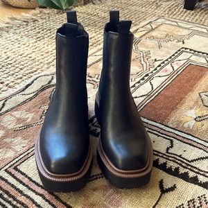 Sam Edelman lug sole black boot size 6.5. Like new!